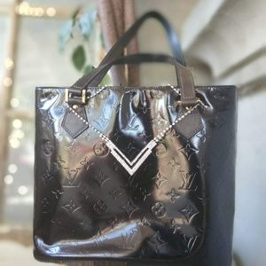 Houston vernis. Black